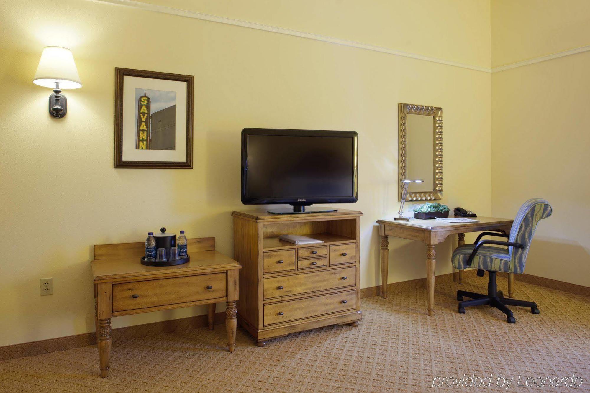 Hampton Inn & Suites Savannah/Midtown Rom bilde
