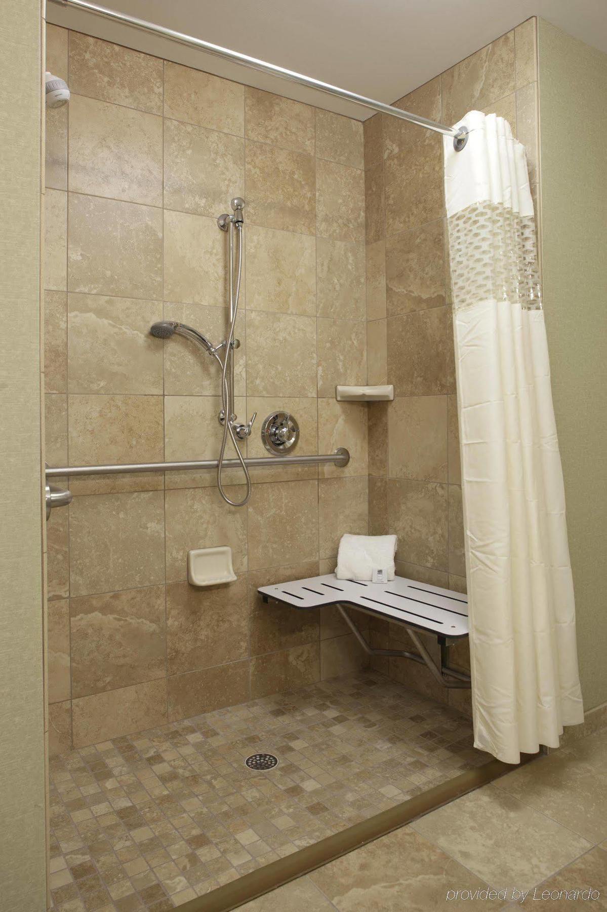 Hampton Inn & Suites Savannah/Midtown Rom bilde